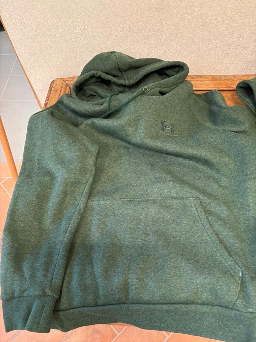 Under Armour Maglioni & Felpe: Neuer Herren Pullover von UnderArmour Grösse M – Nuovo (secondo la descrizione) da Davos Frauenkirch venduto da p.lugnan 1